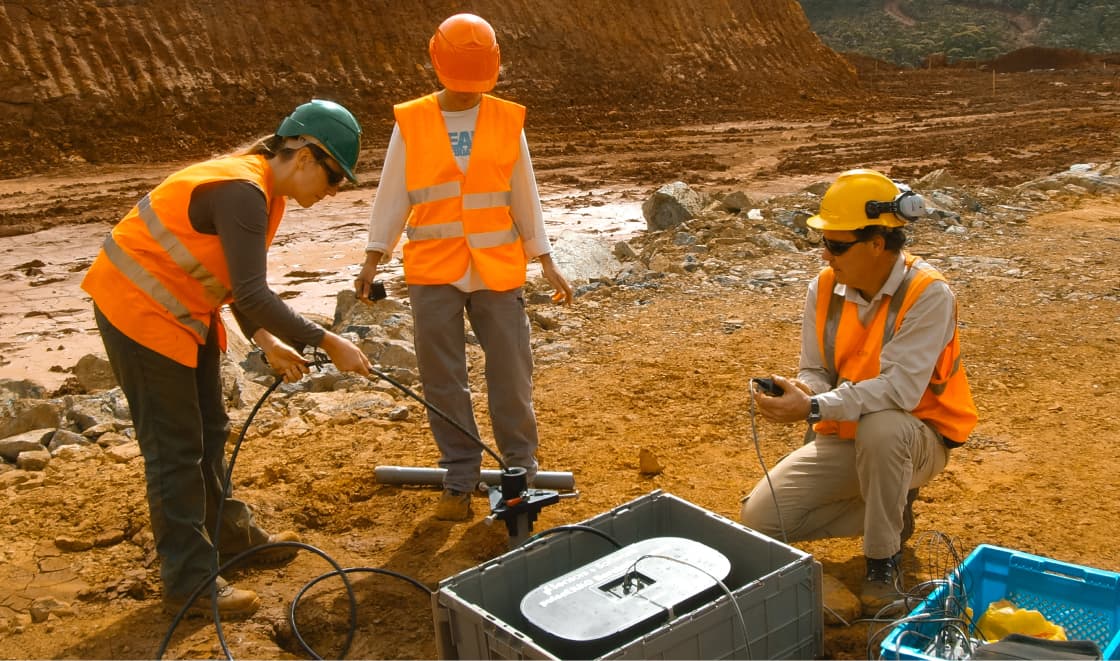 Borehole tomography GPR for nickel laterite exploration with Sensors and Software GPR, Goro, New Caledonia, 2009